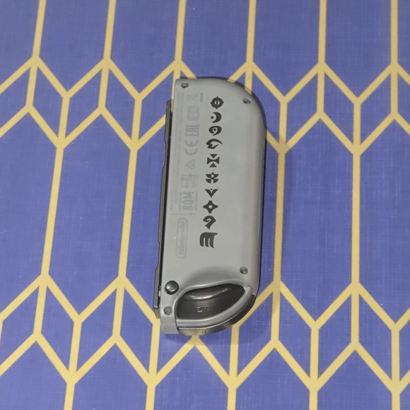 Nintendo Switch Right Joycon Monster Hunter Rise - Excellent Condition - Picture 10 of 13